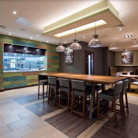 Premier Inn Leeds City Centre Екстериор снимка