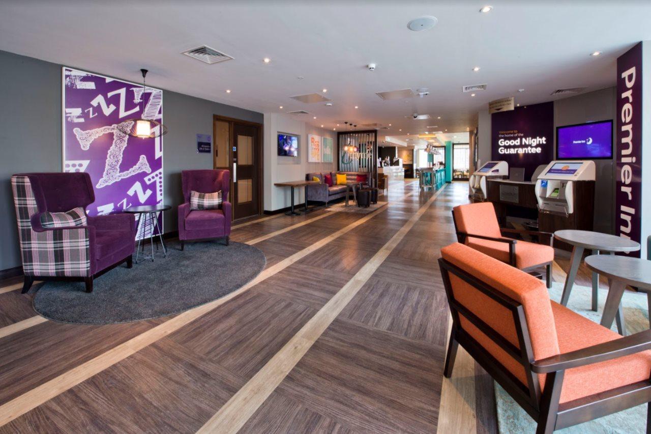 Premier Inn Leeds City Centre Екстериор снимка