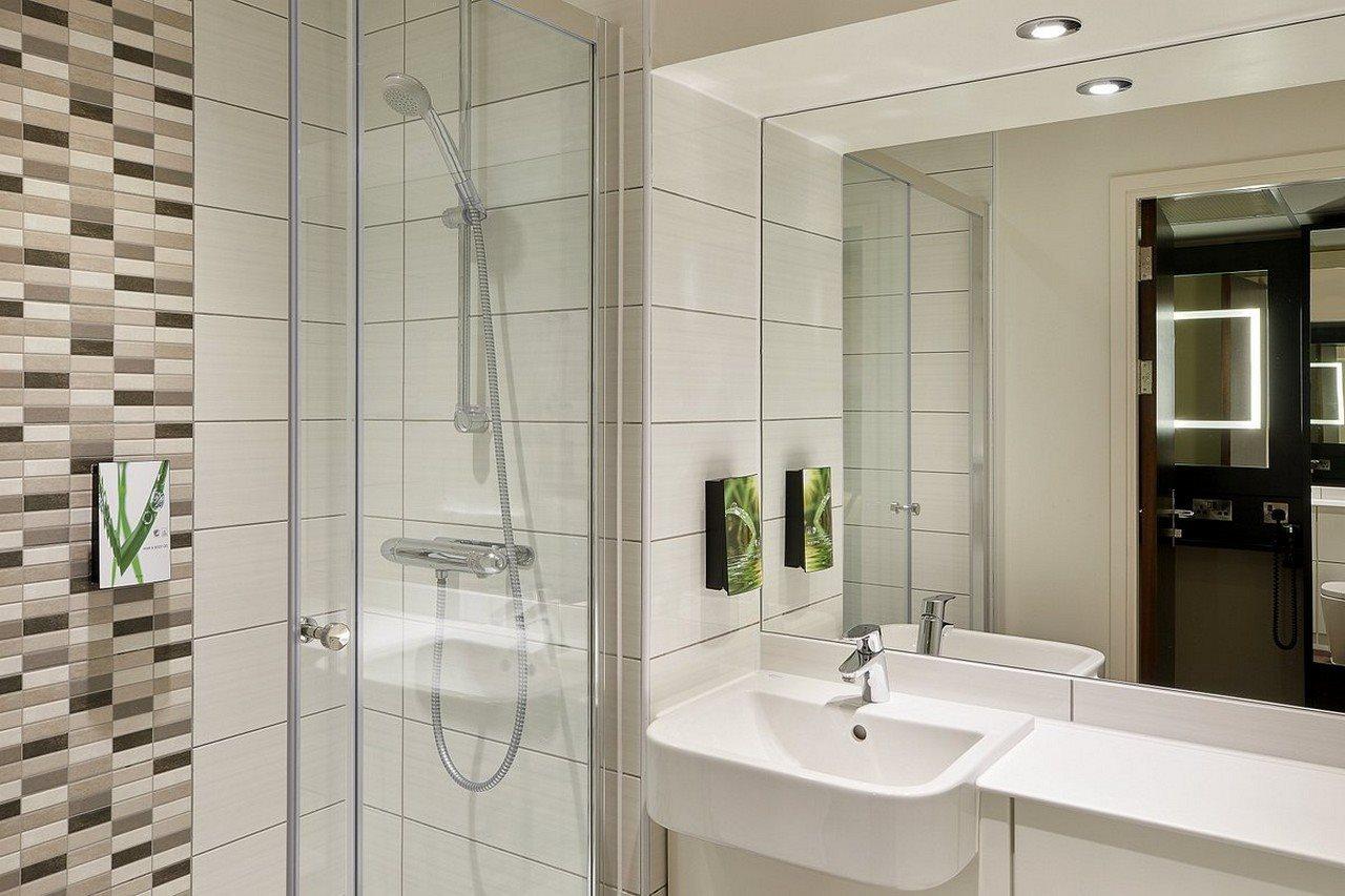 Premier Inn Leeds City Centre Екстериор снимка